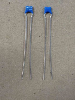 Picture of b37981m1681k-680pf-100v-capacitor