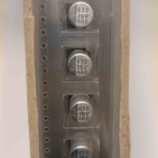 Picture of b41112a4477m-470uf-16v-8x10-capacitor