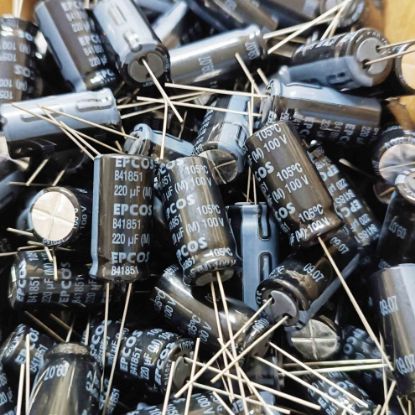 Picture of b41851a9227m-220uf-100v-125x25mm-capacitor