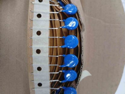 Picture of b72210s321k392-varistor