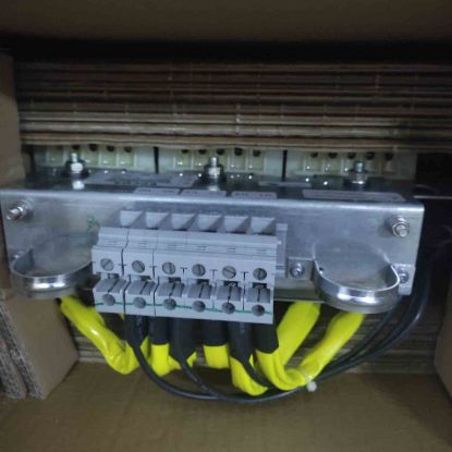 Picture of b84143v75r227-75a-520v-epcos-trİmer-kondansatör