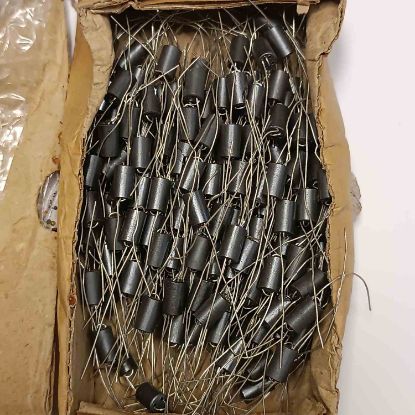 Picture of bc0610r6h-y7-15-560r-100mhz-inductor