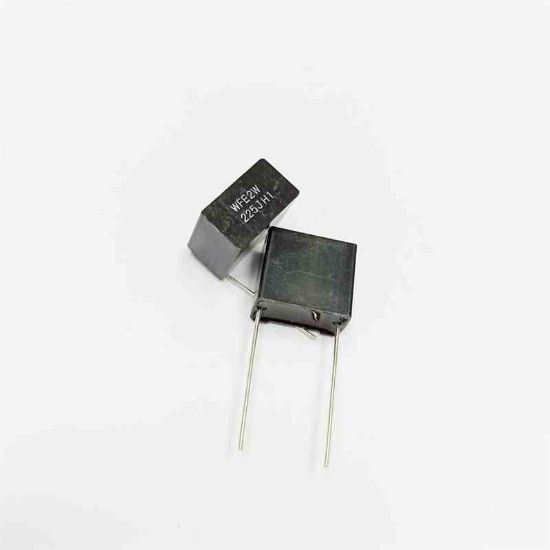 Picture of 22uf-250v-15mm-capacitor