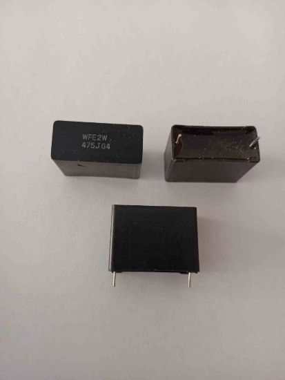 Picture of 47uf-250v-capacitor