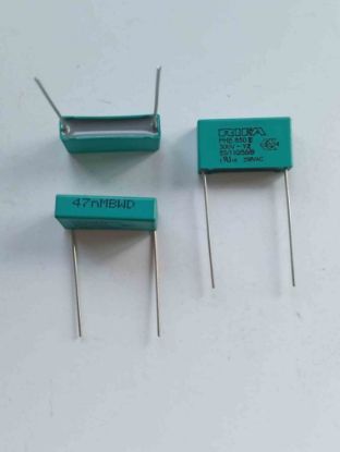Picture of phe850e-0047uf-300vac-225mm-capacitor