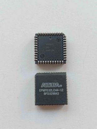 Picture of epm7032lc44-12-ic