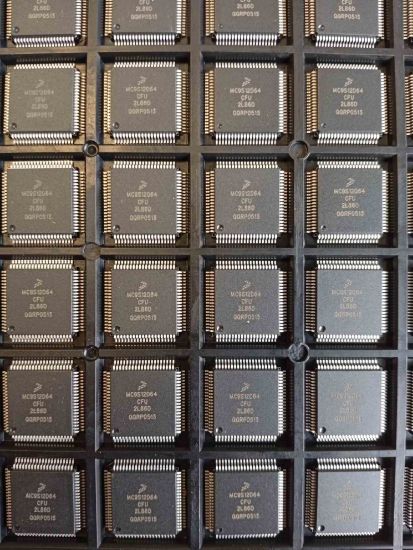 Picture of mc9s12d64cfu-freescale